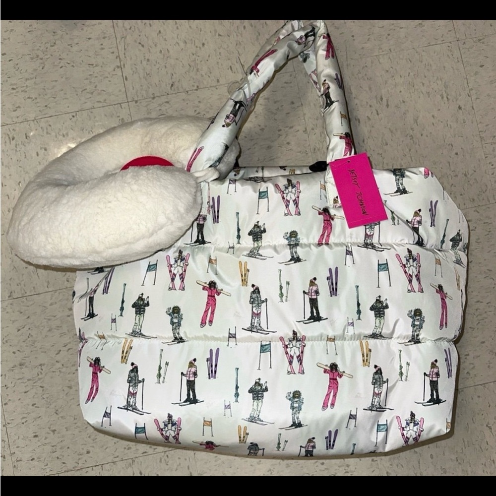Betsey Johnson Ski Bag with travel pillow